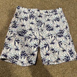 Men’s Vineyard Vines Shep & Ian shorts 28” waist